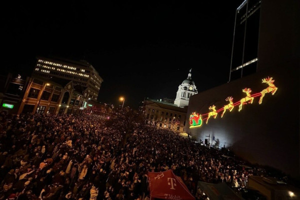 2023 HolidayFest Featuring the Night of Lights Breaks Record Attendance